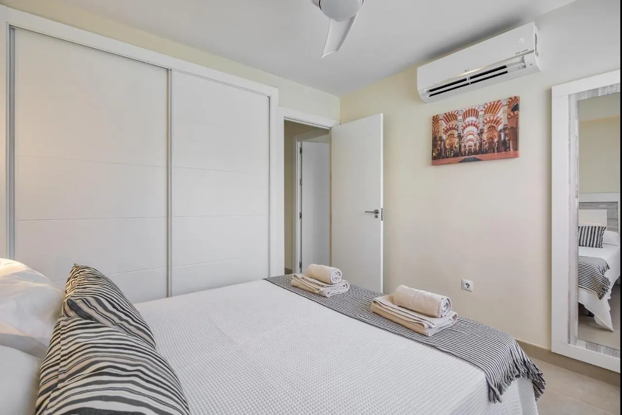 Sur Suites Alhambra Fuengirola Apartment